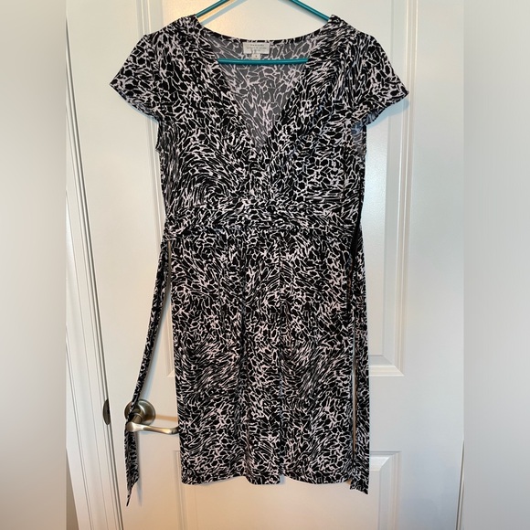 Tahari petite dress - Picture 7 of 8